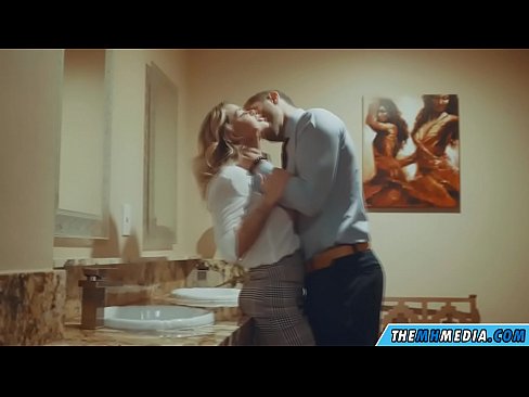 ❤️ ໃນເວລາທີ່ຜິວເນື້ອສີຂາວ busty seduces ທ່ານຢູ່ໃນຫ້ອງນ້ໍາສາທາລະນະ ❌ ຮູບໂປ້ຍາກ ທີ່ lo.3dhentaix.ru ☑